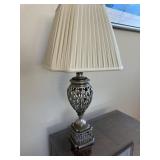 Electric lamp w/shade