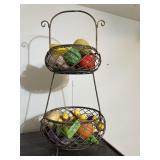 Metal basket w/fruit