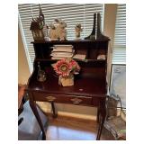 Writing desk w/misc home decor