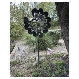 Outdoor spinner