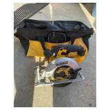 Dewalt  Battery saw in bag ( no battery & charger)