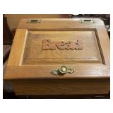 Wood bread box
