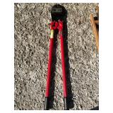 Bolt cutters