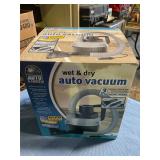 Wet & Dry Auto Vacuum