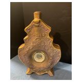 Decanter with clock