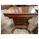 Antique The Ross Table Wash Stand