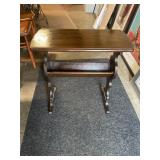 Wood magazine rack