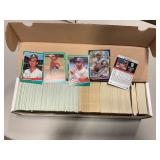 Assorted baseball cards