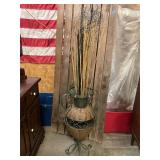 Wicker and metal vase stand