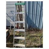 Louisville 6ï¿½ Aluminum Step Ladder