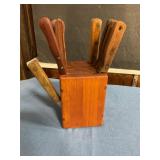 Knife Block w assorted knives