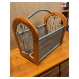 Metal mesh &wood magazine rack