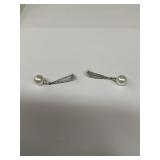 Pair of earrings