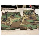 Camouflage pants size small (NEW)