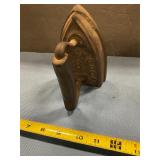 Chattanooga number 8 cast iron iron