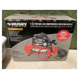 Husky 2 Gal. portable air compressor & gun kit