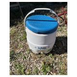 Igloo cooler