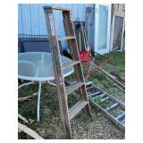 5ï¿½ wood ladder