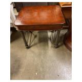 Side Table wood &metal 27ï¿½x23ï¿½
