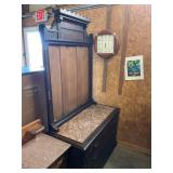 Marvel top dresser, missing mirror, but has frame