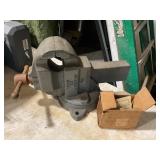 C. Parker Co.  Bench Vise