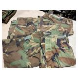 Small/medium camouflage pants 4 Total