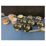 Sunday bowls, ice cream scoop & holt containers