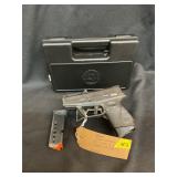 Taurus PT 140  S/W pistol, extra mag,in case