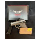 Sccy cpx-1 9 mm pis,in box,extra mag