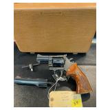 Dan Wesson Rev. 357 w/ long &short barrels &case