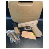 Glock 19x Pis.9x19 2 magazines w/ case
