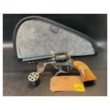 FIE TEX REV. 22cal w/case &extra cylinder