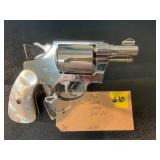 Colt Cobra Rev.38Spl w/Cracked Handle