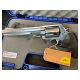 S&W M500 Rev 500 S&W w/ case