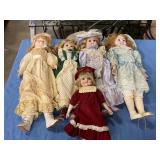 Lot of porcelain dolls