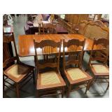 Double drop table with 6 chairs