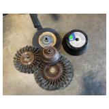 Wire grinder wheels