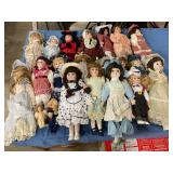 Lot of porcelain dolls
