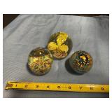 Glass paper weights