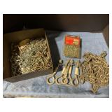 Assorted chains & hooks