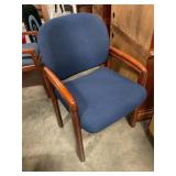 Blue upholsterd chair