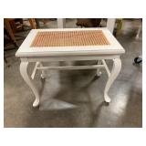 Antique wicker top table 22ï¿½ x 14ï¿½ 18ï¿½ tall