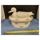 BIA Cordon Bleu Casserole dish w/ Duck Shaped Lid