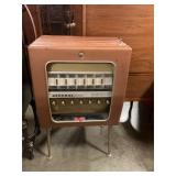 Antique General Junior cigarette machine no key