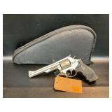 Taurus 66 Revolver 357 Magnum w/ Case
