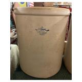 Stoneware crock blue crown#8