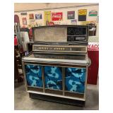 Antique Super Star Jukebox w/52 records needs work