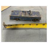 Antique metal Tootsietoy car