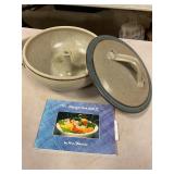 Steam pot w/cook book