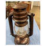 Battery operated lantern light